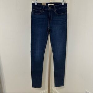 Levi's Deep Indigo Skinny Jeans new with tags